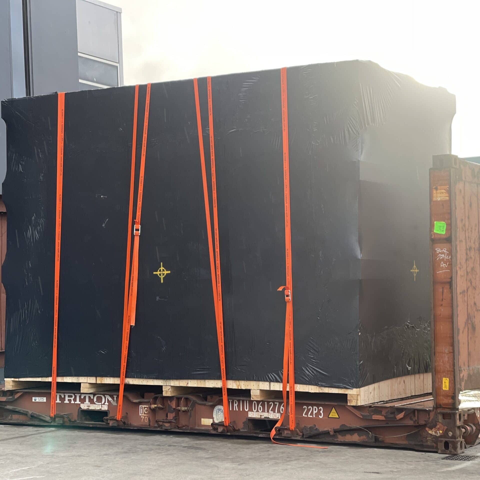 shipping crate and shipping container in Dandenong